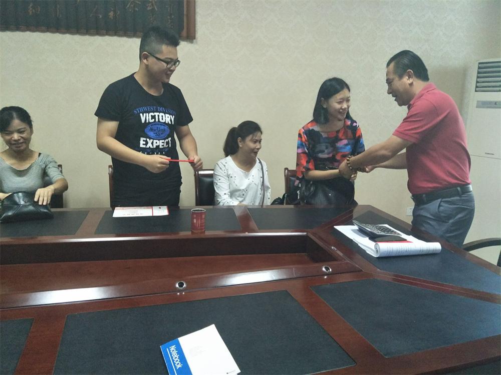 福建易順建筑工程有限公司2017年第一屆：“金秋助學，學子圓夢，誠信你我，感恩社會”