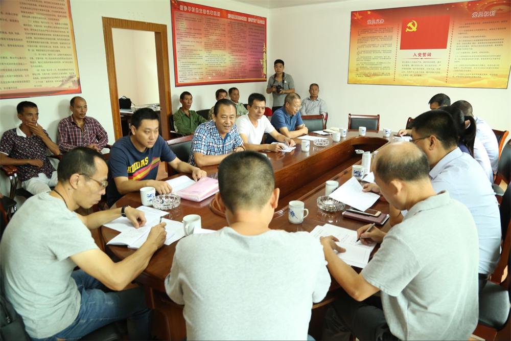 福建易順建筑工程有限公司“互動(dòng)聯(lián)動(dòng)、掛鉤幫扶”招沙甲村貧困戶(hù)捐贈(zèng)儀式