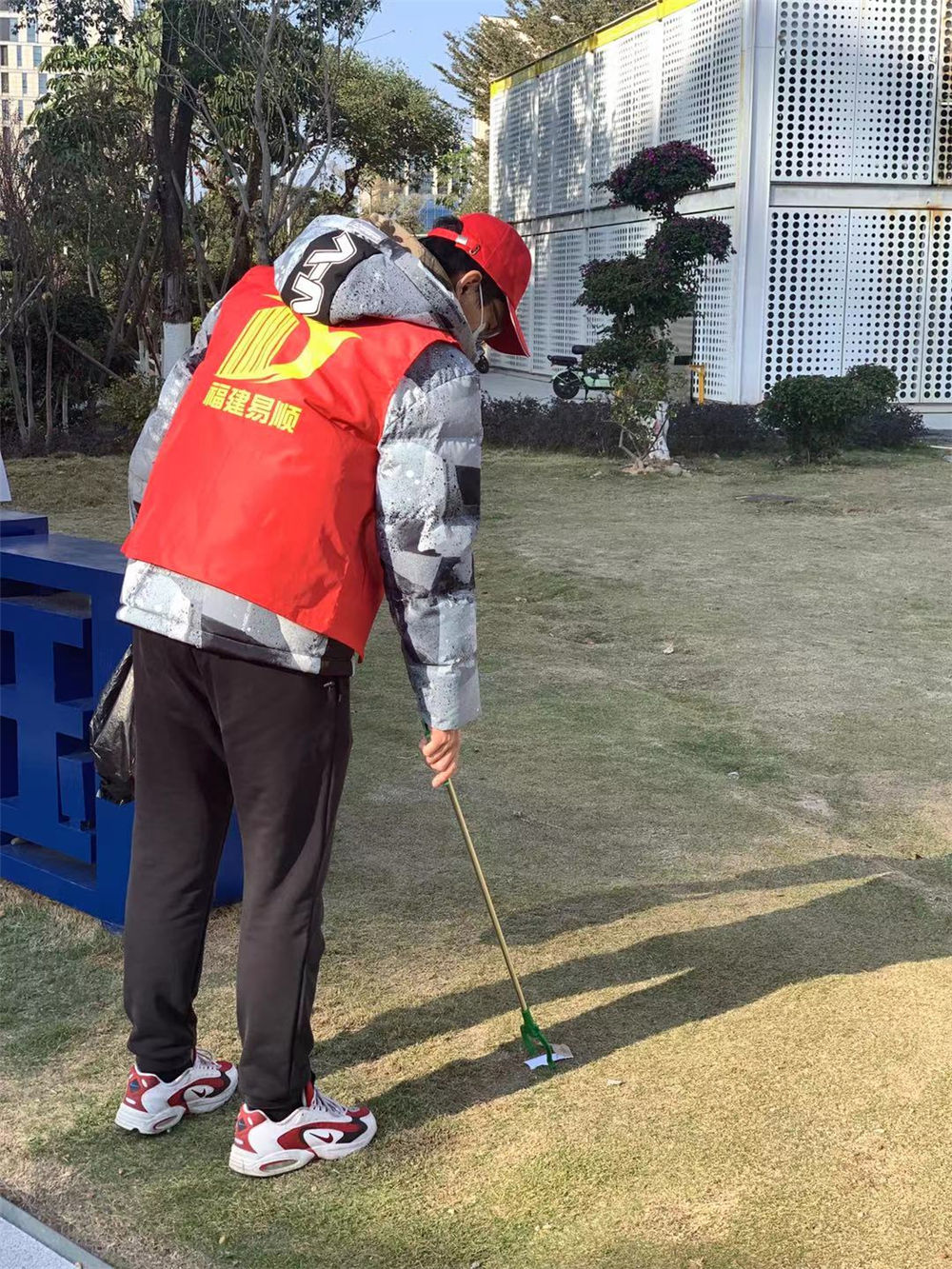 福建易順建筑工程有限公司“愛心暖城 志愿同行”活動小結——“迎新春 美家園”志愿活動