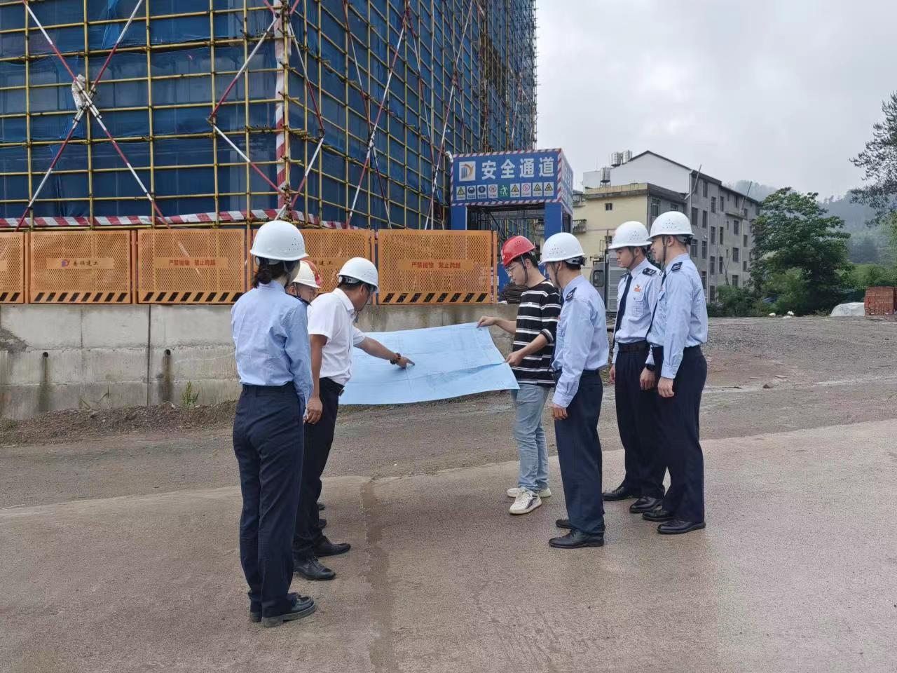 松溪縣稅務(wù)局嵌入“項(xiàng)目管家”服務(wù),為易順建工集團(tuán)重點(diǎn)項(xiàng)目提供稅收服務(wù)