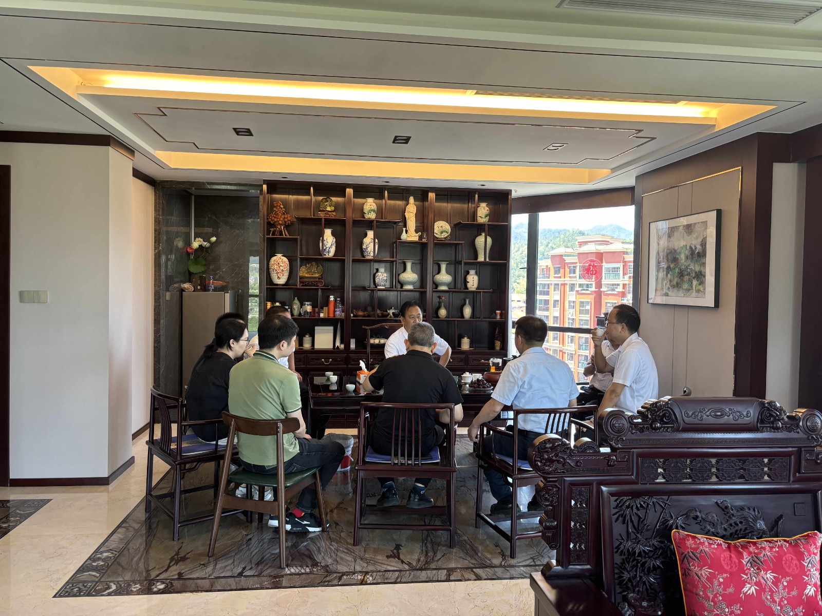 南平市住建局領(lǐng)導(dǎo)蒞臨易順建工集團(tuán)有限公司，共話建筑行業(yè)新機(jī)遇與挑戰(zhàn)