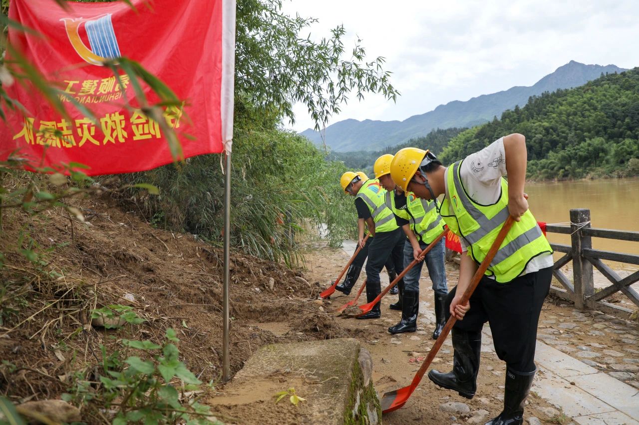 【恢復(fù)生產(chǎn)生活】易順建工:愛心企業(yè)顯擔(dān)當(dāng) 助力災(zāi)后恢復(fù)工作