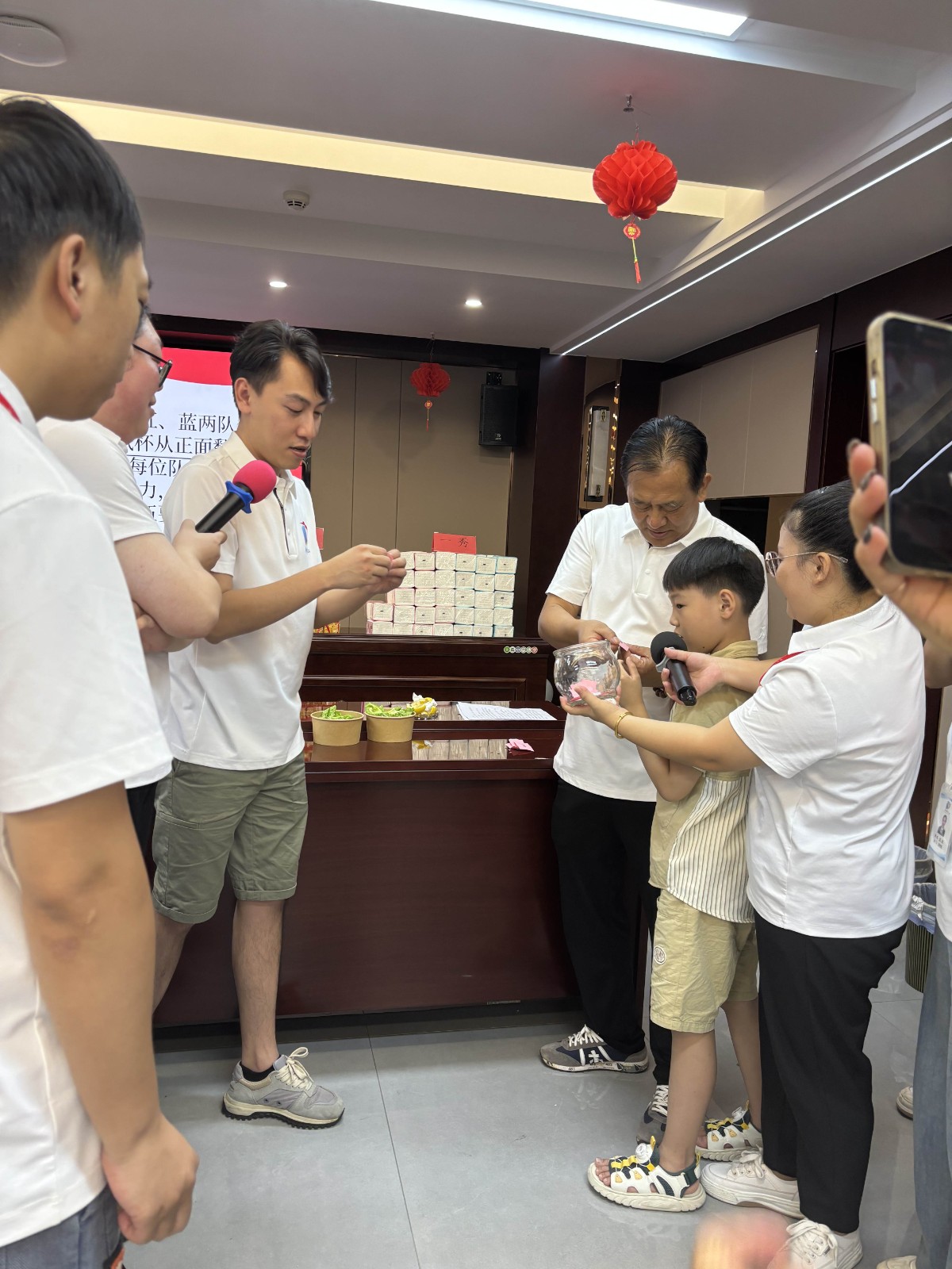 “易聚中秋團圓意,順啟事業(yè)新篇章”易順建工集團2024年中秋活動圓滿舉行