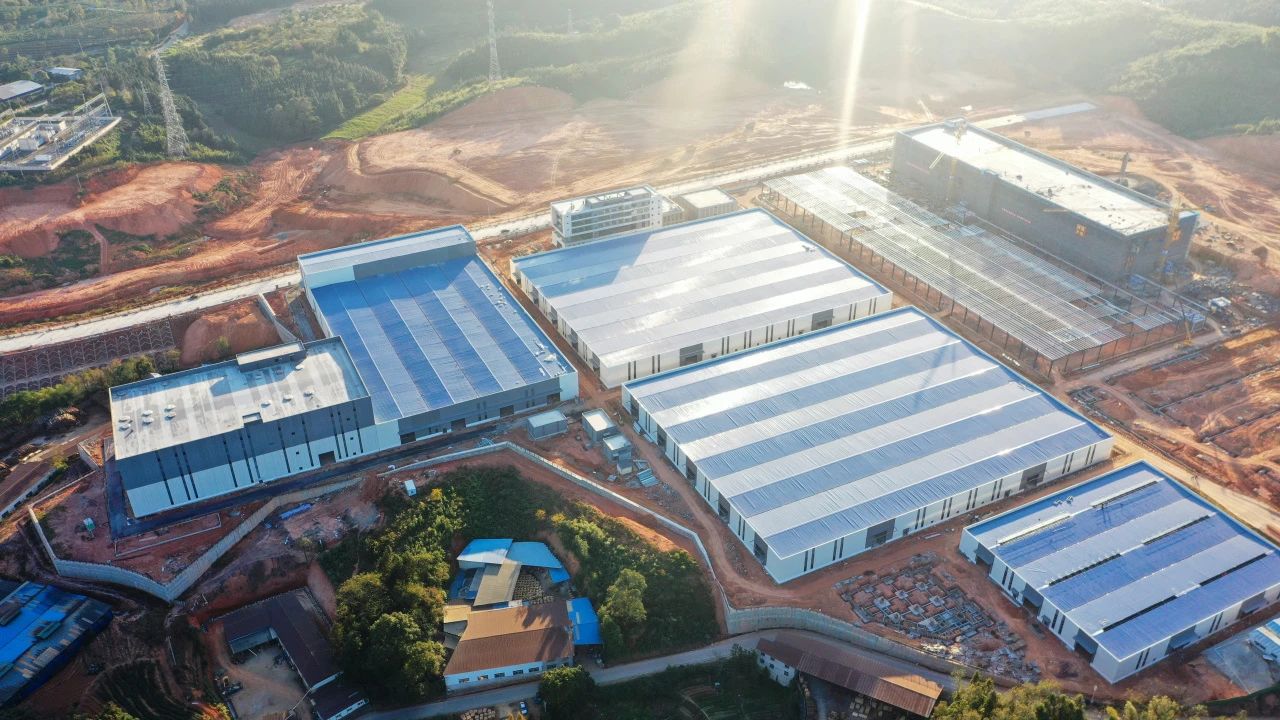 【爭優(yōu) 爭先 爭效】 縣長吳英杰親赴一線,助力三和循環(huán)經(jīng)濟產(chǎn)業(yè)園標準化廠房建設(shè)項目破難前行