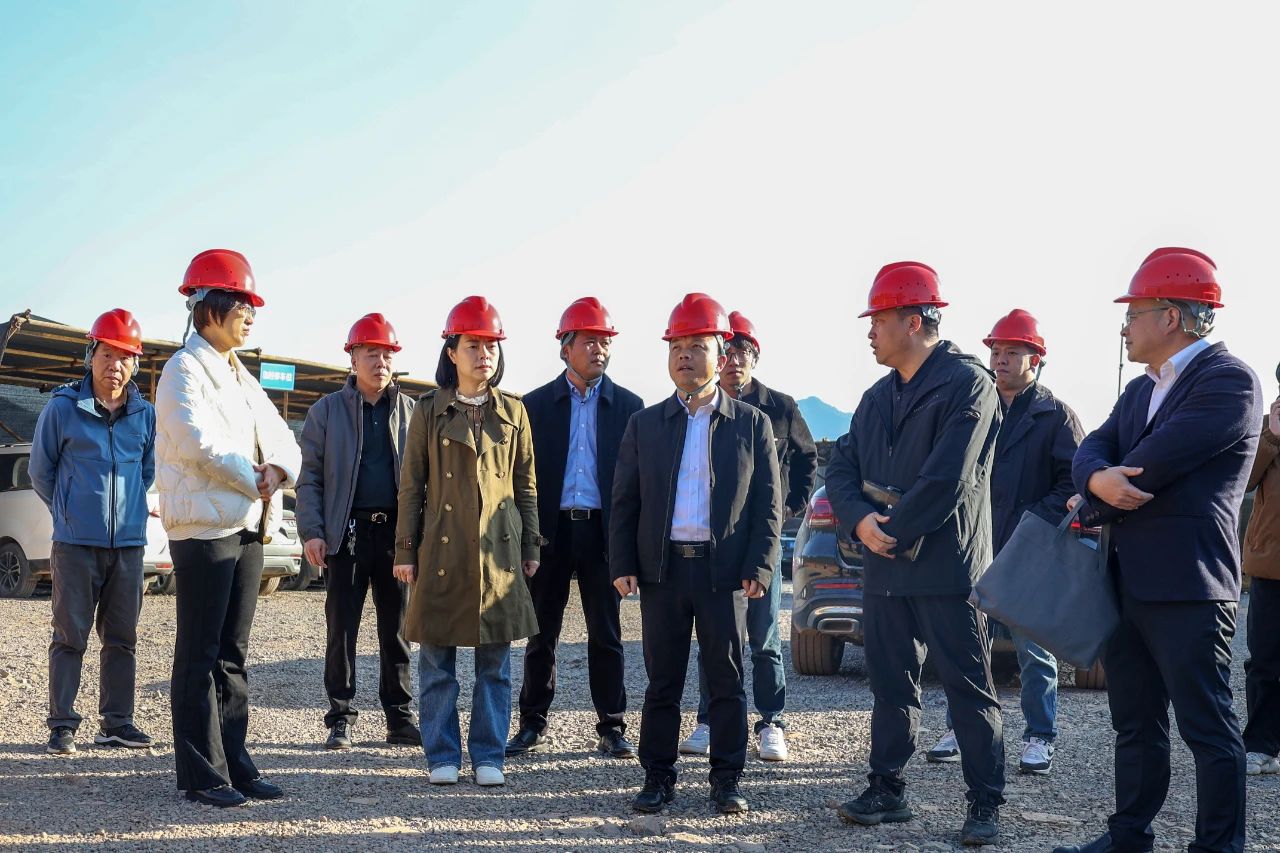 【爭優(yōu) 爭先 爭效】 縣長吳英杰親赴一線,助力三和循環(huán)經(jīng)濟產(chǎn)業(yè)園標準化廠房建設(shè)項目破難前行