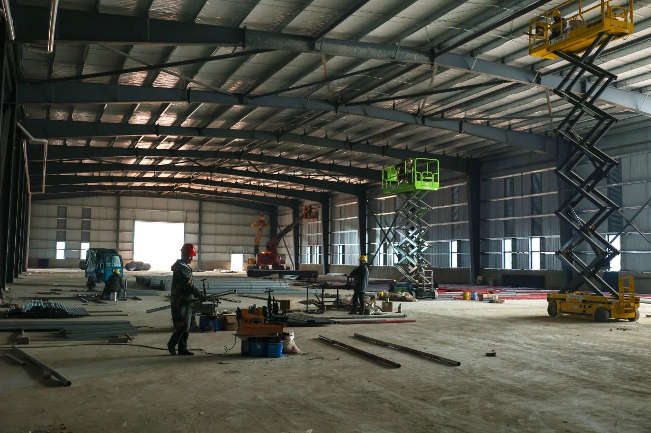 松溪縣三和循環(huán)經(jīng)濟產(chǎn)業(yè)園標(biāo)準(zhǔn)化廠房和基礎(chǔ)設(shè)施提升項目建設(shè)“分秒必爭”