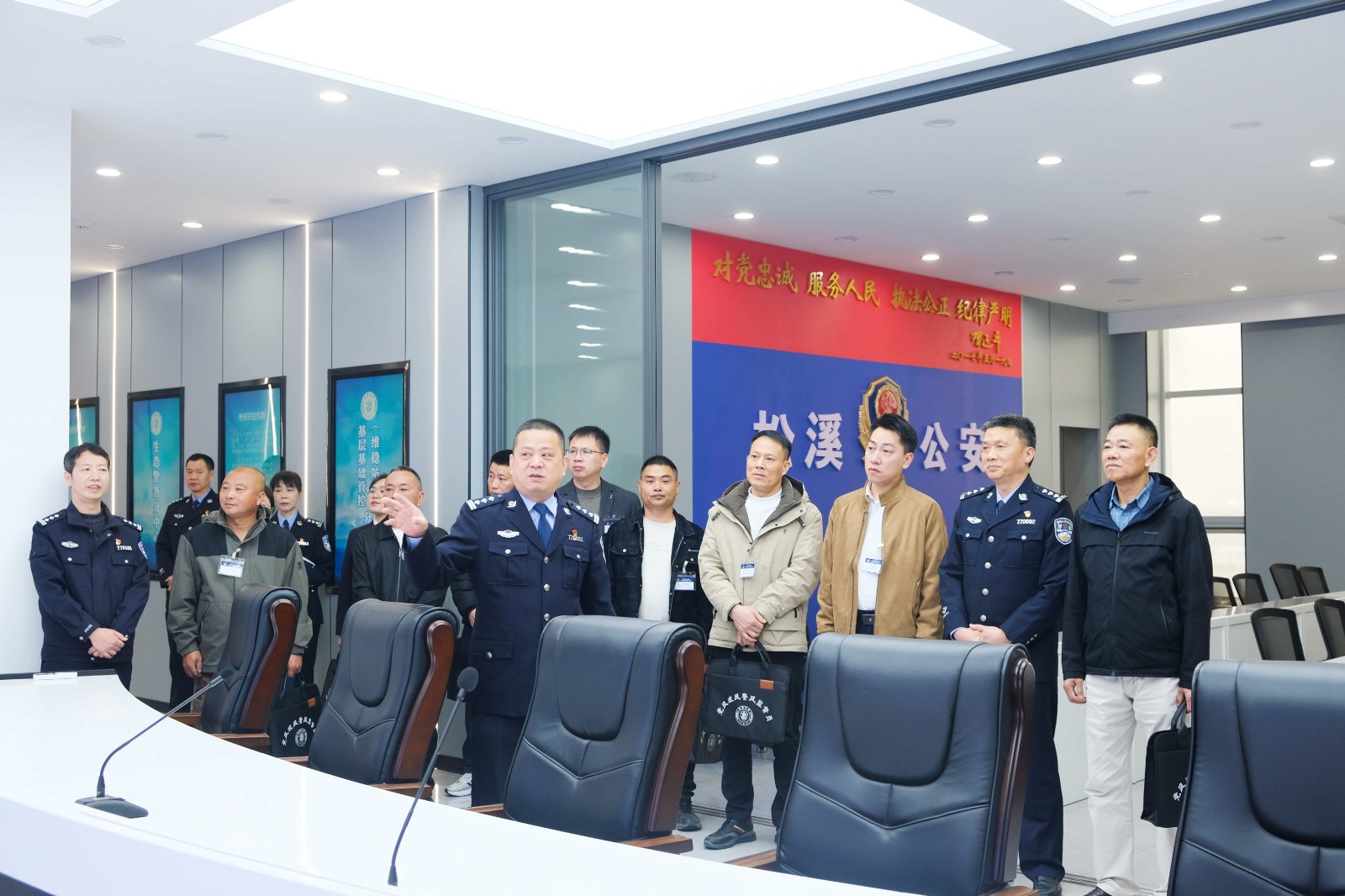 熱烈祝賀易順建工集團有限公司總經(jīng)理李晉恒受聘松溪縣公安局黨風政風警風監(jiān)督員